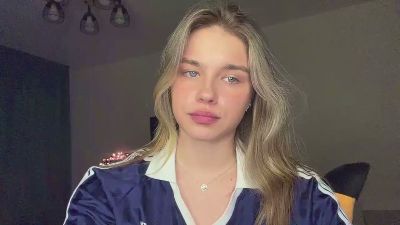 LindseyWatah — Cam4 stream photo (Jun 2026)