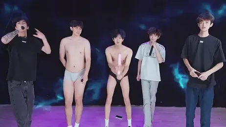 AKA-001 — stripchatでウェブカムモデルオンライン