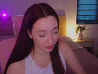 mencialo — Chaturbate stream photo (Apr 2026)
