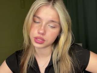 katerinepulkkinen — Camsoda stream photo (Apr 2026)