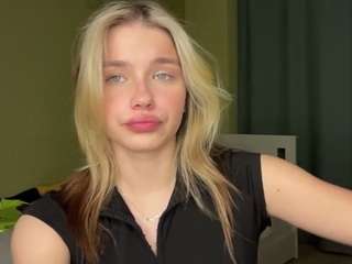 katerinepulkkinen — Camsoda stream photo (Apr 2026)