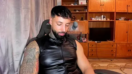 MasculineGuy99 — stripchatでウェブカムモデルオンライン