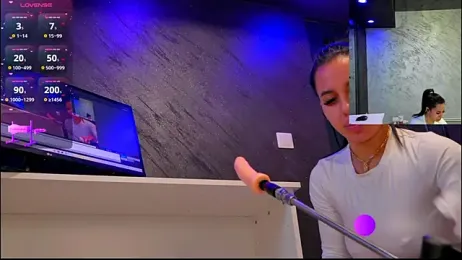 im-your-lovee — stripchat