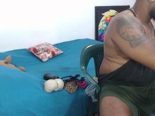 Justin Harry — flirt4freeでウェブカムモデルオンライン