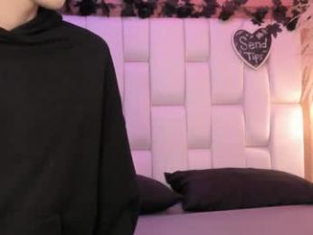 daphne_and_roger — chaturbateでウェブカムモデルオンライン