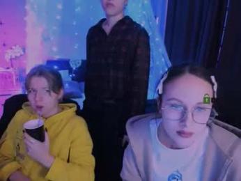 gloria_bubble — Chaturbate stream photo (Dec 2025)