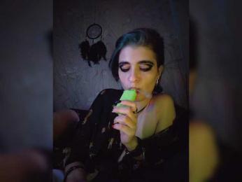 UntouchableSquirtWitch — bongacamsでウェブカムモデルオンライン