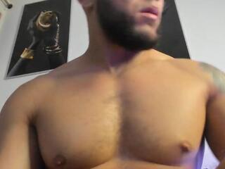 Andrew Benz — flirt4freeでウェブカムモデルオンライン