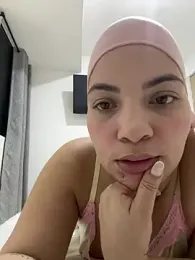 Layla_kaderr — Stripchat stream photo (Aug 2026)