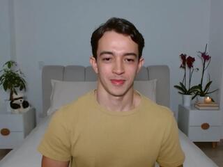 Fidelio Bertucci — flirt4freeでウェブカムモデルオンライン