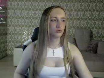 vi_luxxxy — Chaturbate stream photo (May 2026)