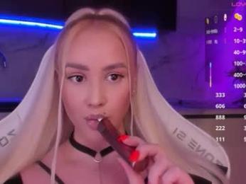 blond_diamond — Chaturbate stream photo (Feb 2026)