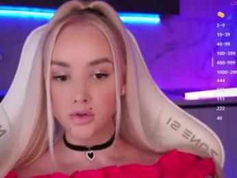 blond_diamond — Chaturbate stream photo (Aug 2026)