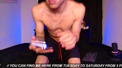 James1Lee_ — Cam4 stream photo (Jun 2026)