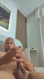 Luig21plus1 — Cam4 stream photo (May 2026)