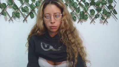 Jeiana4u — Cam4 stream photo (Apr 2026)