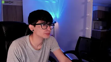 Mikeyvioleta_ — Stripchat stream photo (Mar 2026)