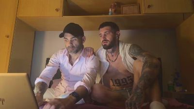 jacket_man — Cam4 stream photo (Apr 2026)