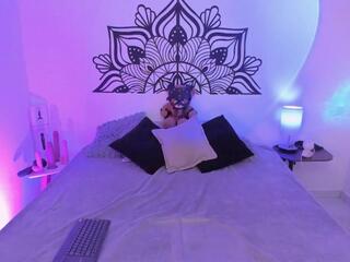 Louane Bour — Flirt4free stream photo (Jun 2026)