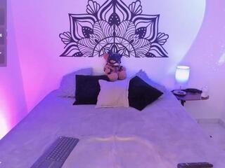 Louane Bour — Flirt4free stream photo (Jun 2026)