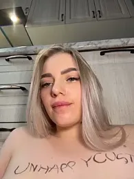 HugeBoobsAlice — Stripchat stream photo (Mar 2026)