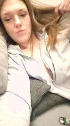 DeaRed8899 — Cam4 stream photo (Apr 2026)