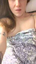 DeaRed8899 — Cam4 profile photo