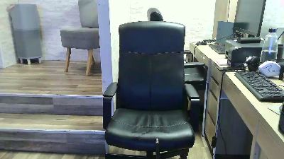 Justn2507 — Cam4 stream photo (Apr 2026)