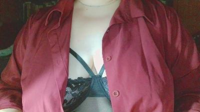 BustyBarbara — Cam4 stream photo (Mar 2026)