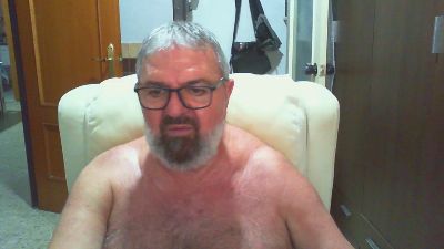 coluche3 — Cam4 stream photo (May 2026)