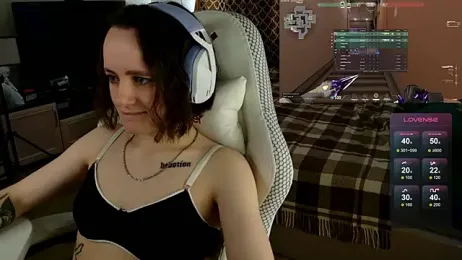 Luna_Loveee — Stripchat stream photo (May 2025)