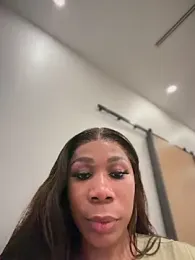 Belle___ — Stripchat stream photo (May 2026)