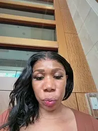 Belle___ — Stripchat stream photo (May 2026)