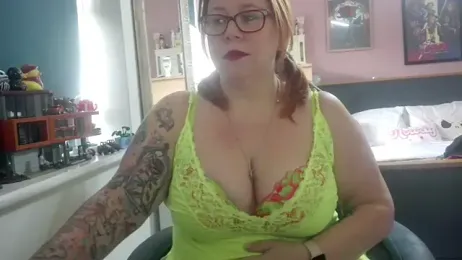NikiDeeOfficial — Stripchat stream photo (Mar 2026)