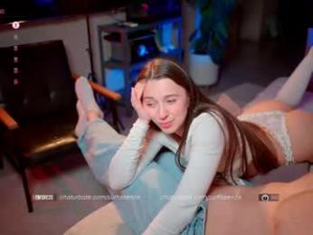 surfissence — Chaturbate stream photo (Apr 2026)