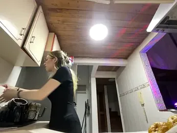 ReenKitty — Stripchat stream photo (Apr 2026)