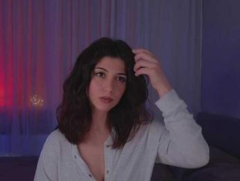 -Madi- — bongacamsでウェブカムモデルオンライン