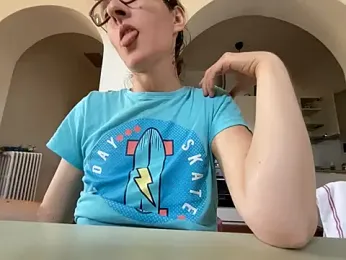 Hairy_horny_mommy — Stripchat stream photo (Jul 2026)