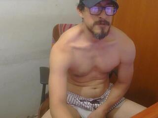 Guiverno — flirt4freeでウェブカムモデルオンライン