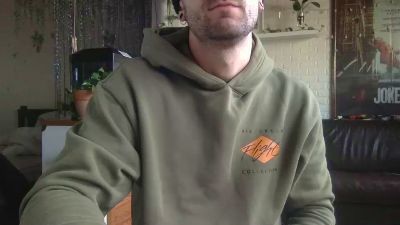 AleBMI — Cam4 stream photo (Feb 2026)