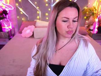 KiraCandyS — bongacams