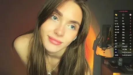 Veluxe — Stripchat stream photo (May 2026)