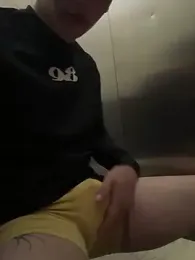 ARON_LUXX — Stripchat stream photo (Mar 2026)