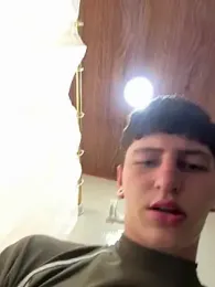 ARON_LUXX — Stripchat stream photo (Mar 2026)