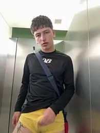 ARON_LUXX — Stripchat stream photo (Mar 2026)