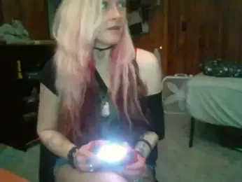CalliiAllDayy — Stripchat stream photo (May 2025)