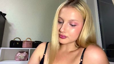 AudriaHelfgott — Cam4 stream photo (Sep 2026)