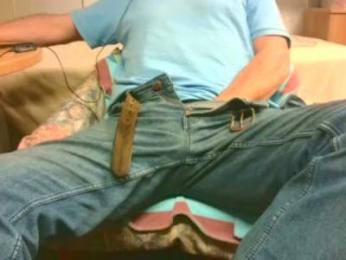 giulio_35 — cam4でウェブカムモデルオンライン