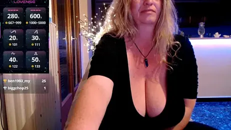 JennaDeluxe — stripchatでウェブカムモデルオンライン