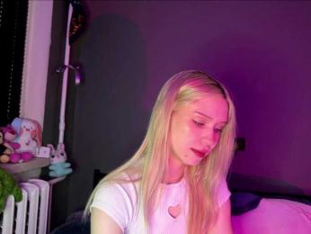 sexycute18 — Bongacams stream photo (Aug 2026)